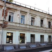 12. Ночлежка Ерошенко, в кторой, по одной из версий, располагался трактир «Каторга». Современная фотография.
