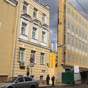7. Все что осталось от доходного дома купца Ефима Привалова, построенного архитектором Эрнстом-Рихардом Нирнзее
