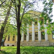 30. Портик коринфского ордера украшает главный фасад