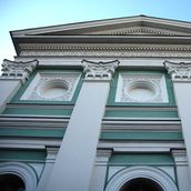 35. Пилястровый портик главного фасада.