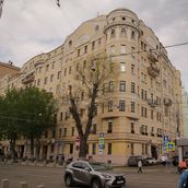 24. Доходный дом М.И. Бабанина – один из знаменитых «тучерезов» архитектора Эрнста-Рихарда Карловича Нирнзее