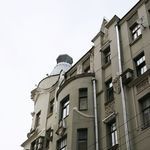 1. Начинается экскурсия с доходного дома Я.М. Филатова – знаменитого «дома под рюмкой»