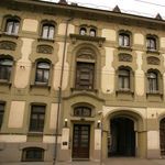 46. Даже доходные дома архитектор богато украшал