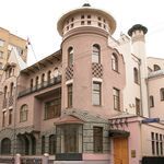 58. А вот о доходном доме Лоськова Александра с удовольствием расскажет