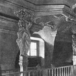 10. Кариатиды на хорах Гаврииловской церкви. Фотография начала XX века