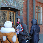 13. Александре есть что показать – папка экскурсовода полна великолепными иллюстрациями