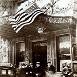 4. Первый посол США в СССР Уильям Буллит возле гостиницы «Националь». Фотография 1933 года