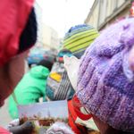 75. Это открытка с другим уютным московским двориком – поленовским