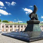 1. Место встречи – возле памятника Ф.М. Достоевскому (совсем не детскому писателю)