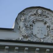 3. Лепнина в аттике дома Зубовых