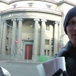 21. И сегодня здесь банк…