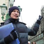 5. Речь идет о знаметином ЦУМе, а точнее о лучшем дореволюционном магазине «Мюр и Мерелиз»