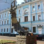 2. Памятник жертвам Бислана возле церкви Рождества Богородицы на Стрелке