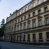 13. Жилой дом, построенный в 1903 году по проекту архитектора П.В. Яковлева