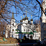 6. Церковь Владимира в Старых Садех и Ивановский монастырь – жемчужины московской архитектуры